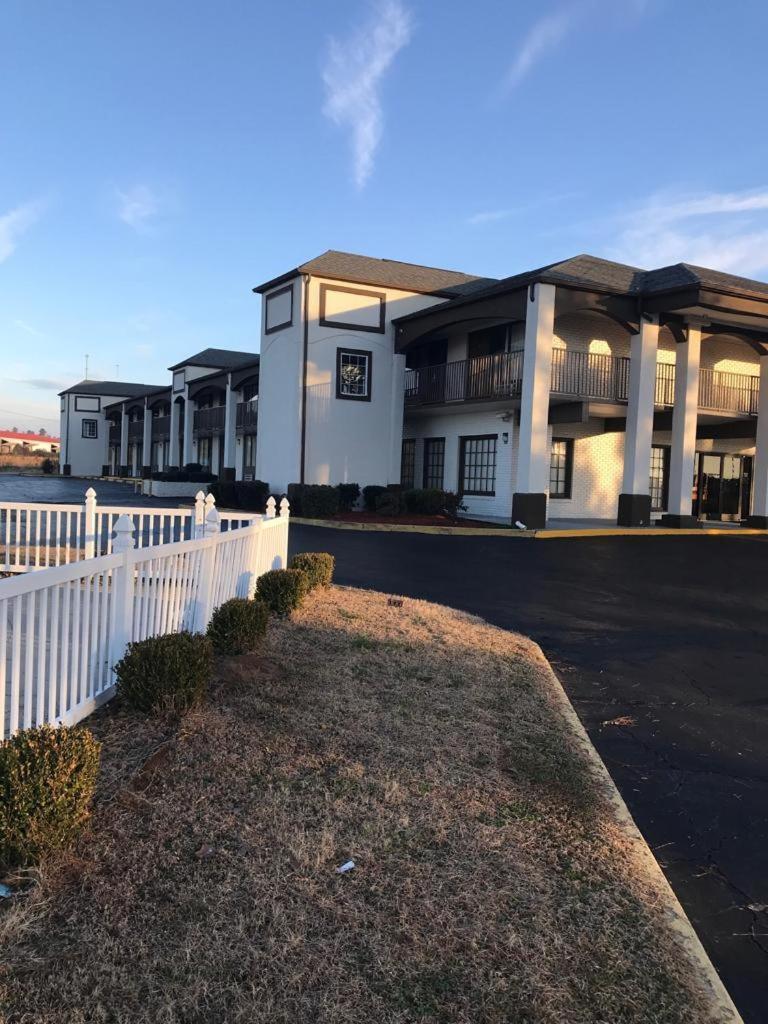 Americas Best Value Inn Holly Springs Exteriér fotografie